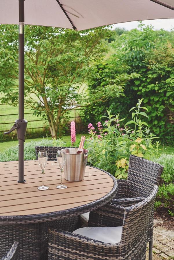 Apple Tree Cottage Beckford Exterior photo